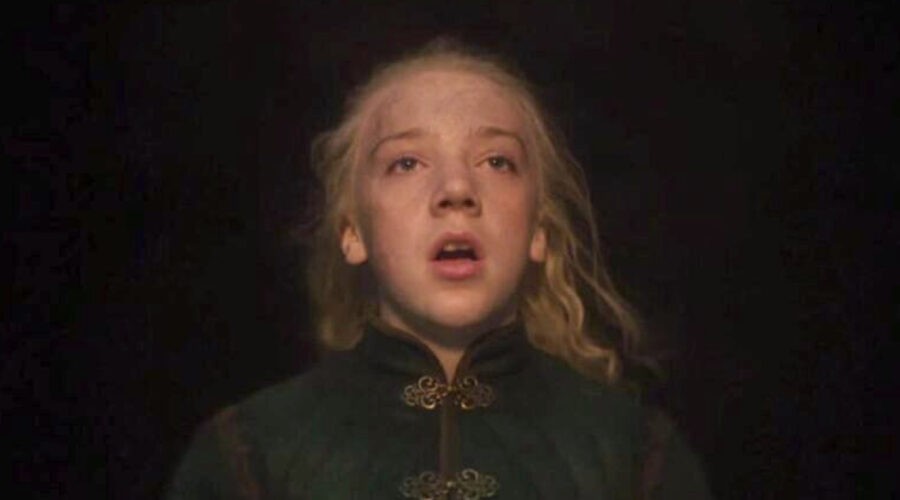 Leo Ashton intepreta Aemond Targaryen, qui nell'episodio 6 di “House of the Dragon”. Credits: Cattura schermo/Sky.