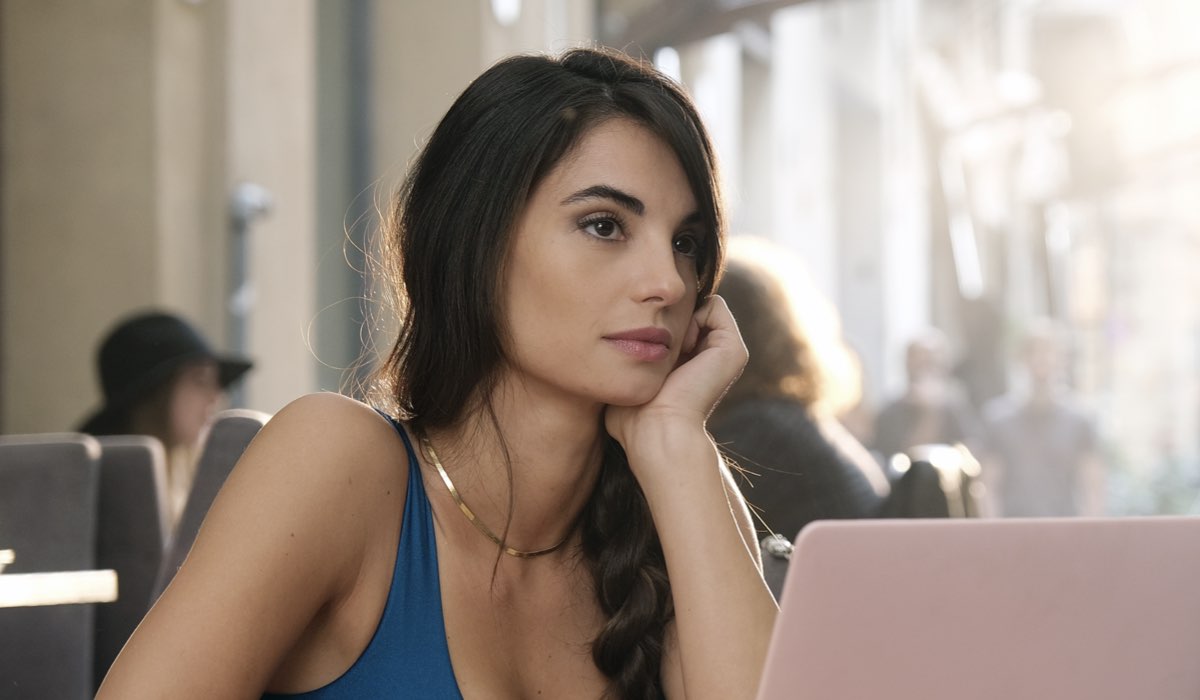 Francesca Chillemi (Viola Vitale) in una scena di