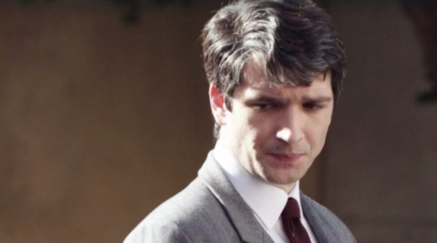 Filippo Scarafia (Roberto Landi) in una scena della puntata 3 de