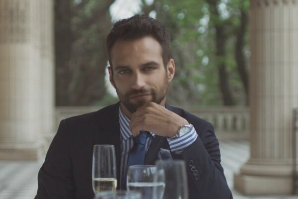 Jesus Castro in una scena di 