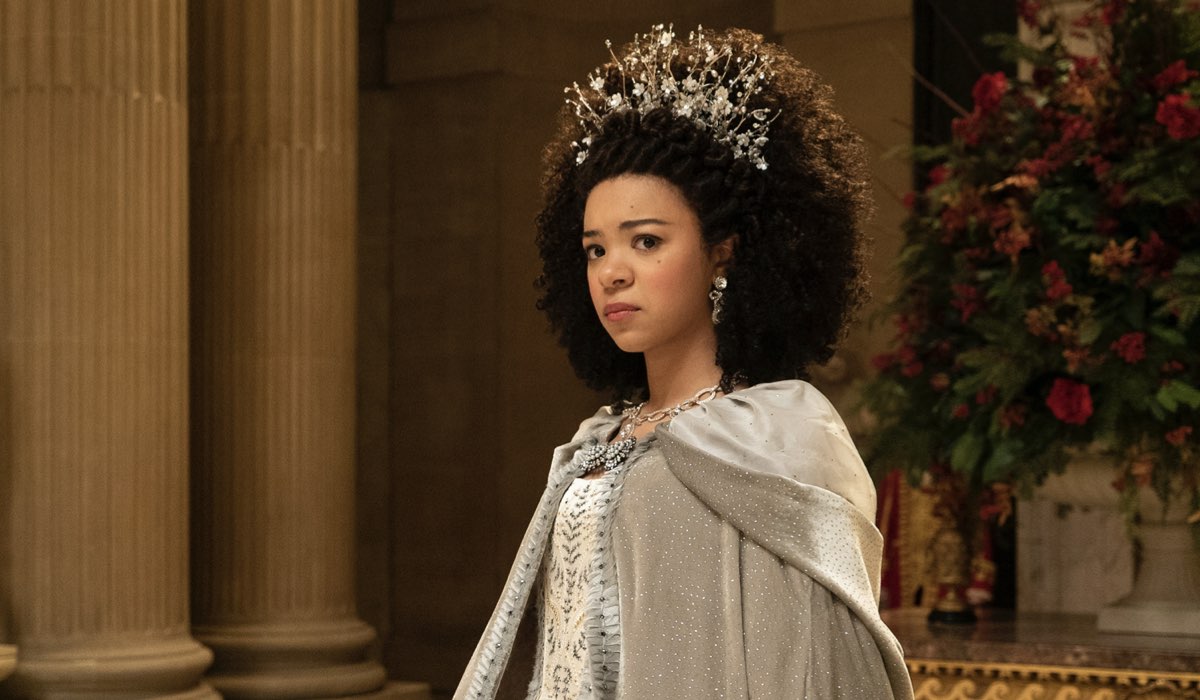 India Amarteifio interprete la giovane sovrana in “La regina Charlotte - Una storia di Bridgerton”. Credits: Netflix.