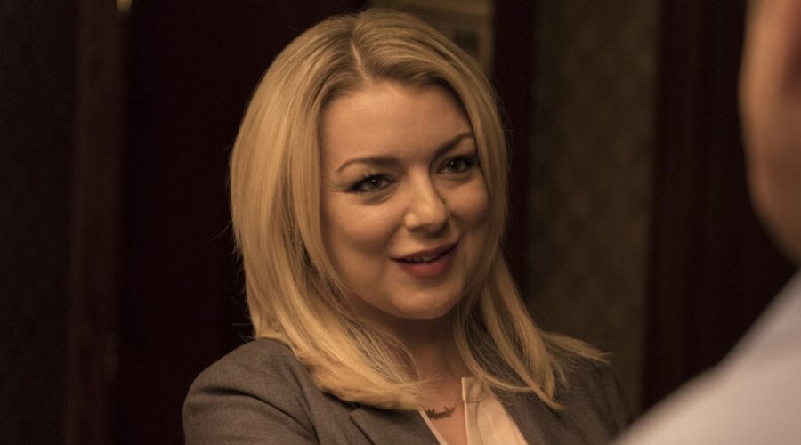 Sheridan Smith (Sam Cook) in una scena del terzo episodio di