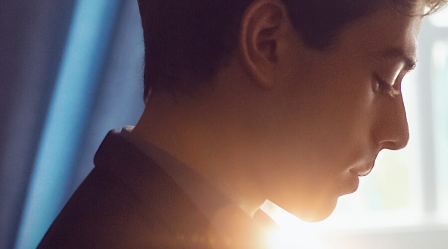 Skam Italia, Elia nel particolare del poster. Credits: Netflix Italia.