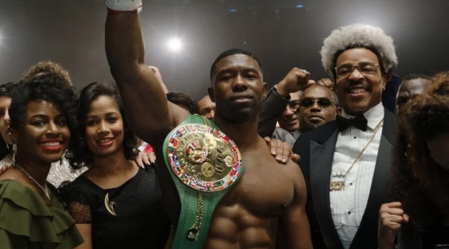 Trevante Rhodes E Il Cast Di Mike In Una Scena Della Serie Credits Cattura Schermo Disney Plus