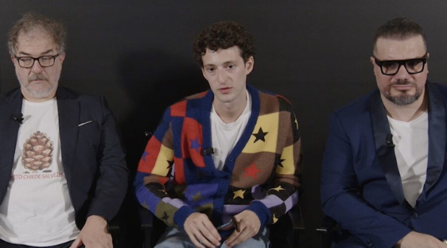 Da sinistra: Andrea Pennacchi, Vincenzo Crea e Lorenzo Renzi. Credits: Cattura schermo.