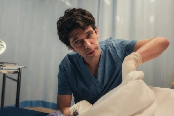 Ben Whishaw In Una Scena Di 