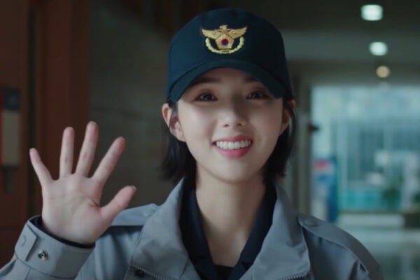 Chae Soo-bin interpreta Go Eun-Kang in una scena dal trailer di 