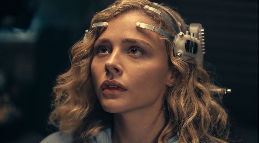 Chloë Grace Moretz in una scena di 