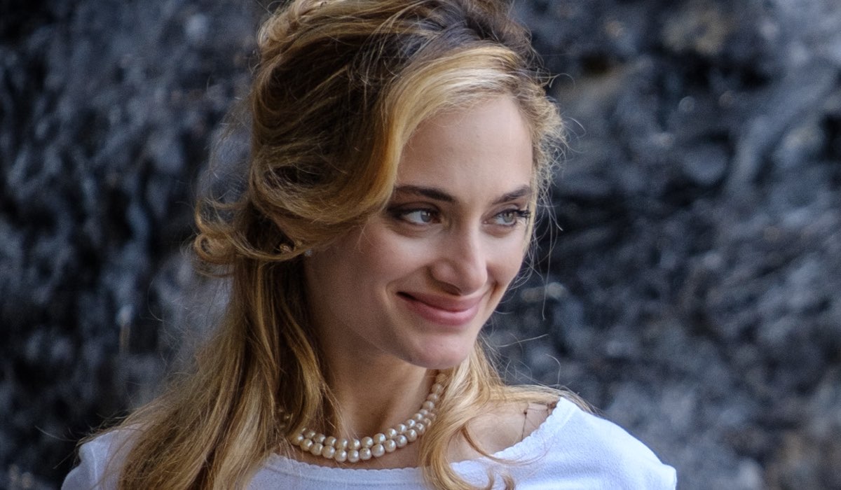 Denise Capezza Interpreta Alessandra In