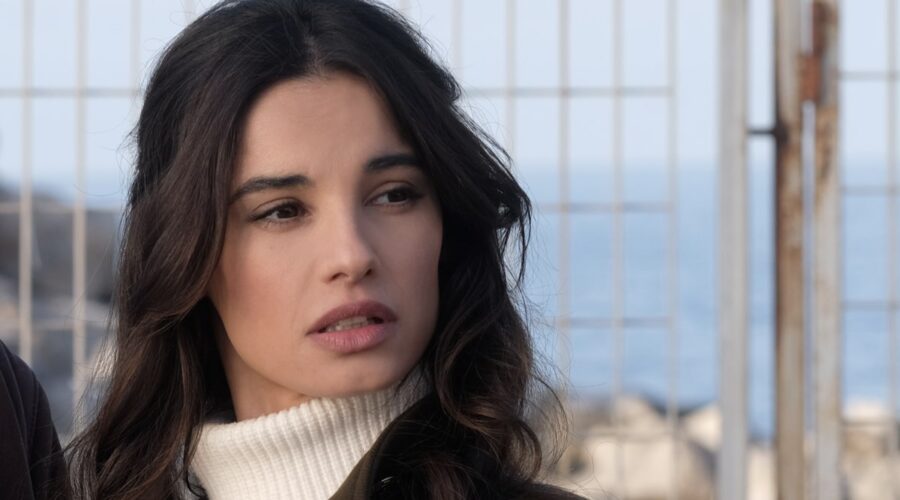 Francesca Chillemi (Viola Vitale) in una scena di