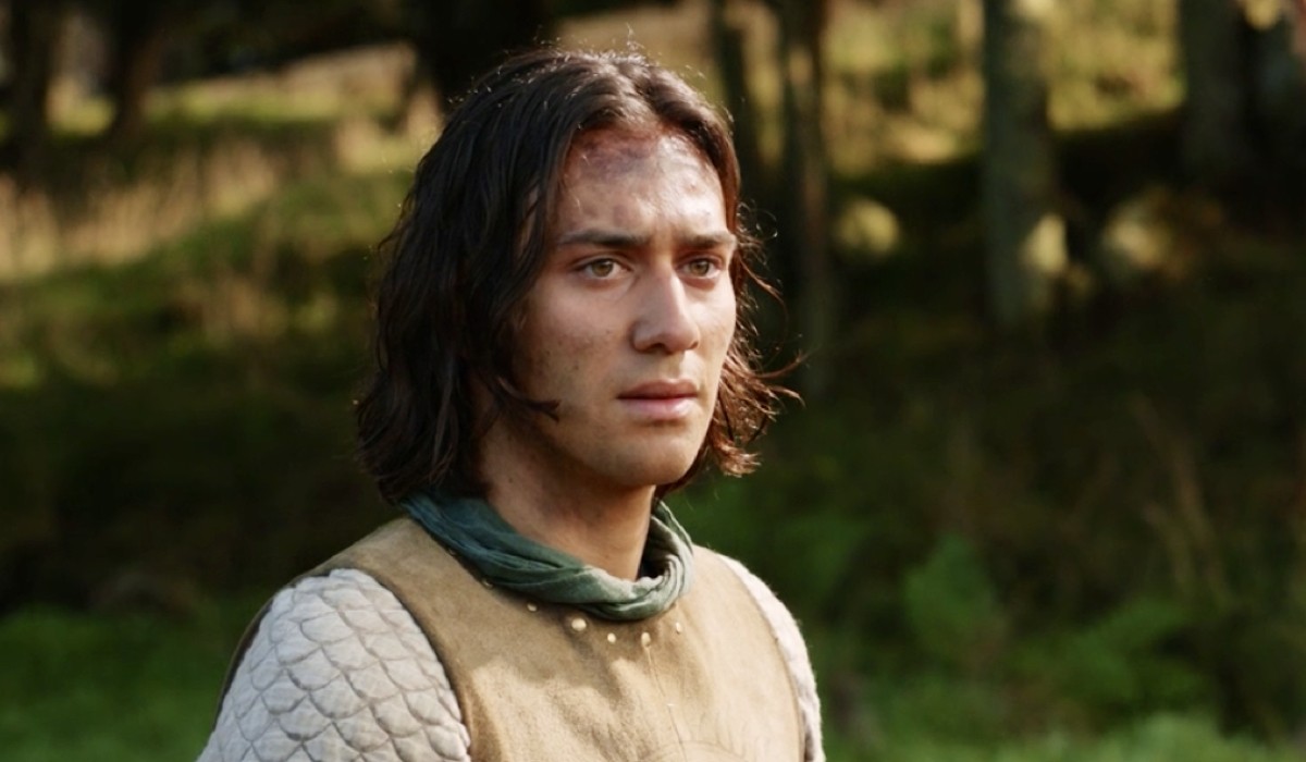 Isildur (Maxim Baldry) nel sesto episodio de “Il Signore degli Anelli: Gli Anelli del Potere”. Credits: Cattura schermo/Prime Video.