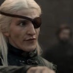 Il principe Aemond Targaryen (Ewan Mitchell) in una scena dell'ottavo episodio di “House of the Dragon”. Credits: Cattura schermo/HBO.