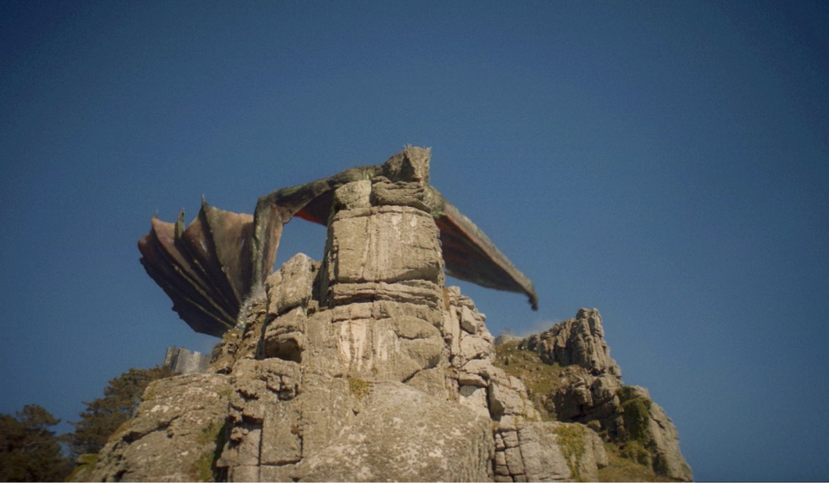 Il drago Vhagar nel settimo episodio di “House of the Dragon” ambientato a Driftmark. Credits: Cattura schermo/Sky.