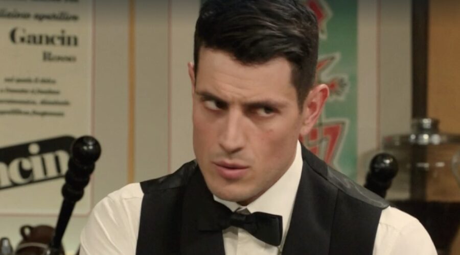 Emanuel Caserio (Salvatore Amato) in una scena della puntata 13 de