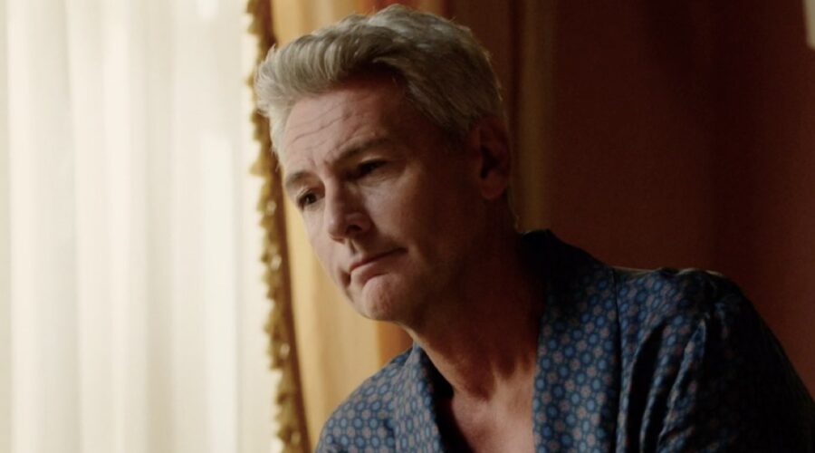 Roberto Farnesi (Umberto Guarnieri) in una scena della puntata 13 de