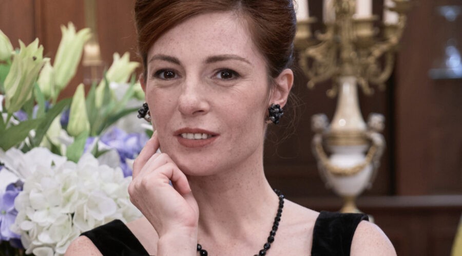 Valentina Bartolo (Veronica Zanatta) in un posato per