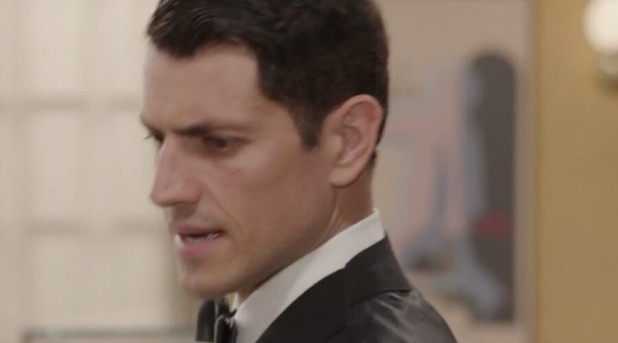 Emanuel Caserio (Salvatore Amato) in una scena della puntata 32 de