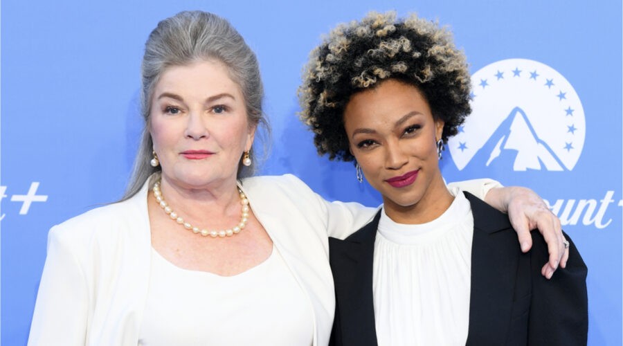 Da sinistra: Kate Mulgrew e Sonequa Martin-Green arrivano al lancio di Paramount+ UK all'Outernet London il 20 giugno 2022 a Londra, Inghilterra. Credits: Joe Maher/Getty Images per Paramount+.