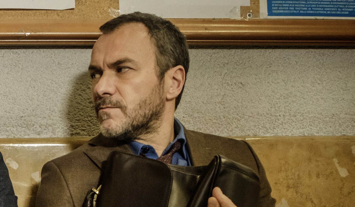 Massimiliano Gallo (Vincenzo Maliconico) in una scena di