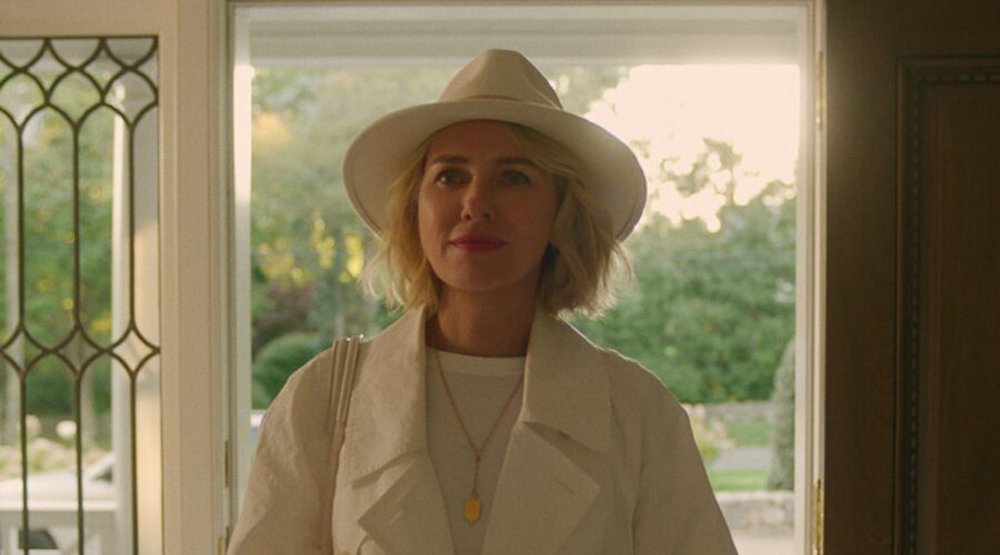 Naomi Watts Interpreta Nora in una scena di