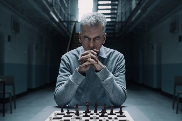 Peter Capaldi interpreta Gideon In 