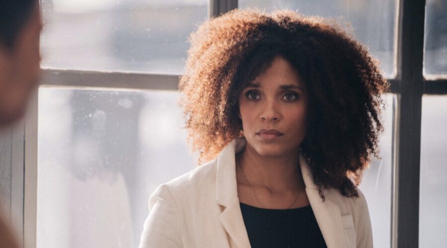 Stéfi Celma (Sylvie) in una scena per