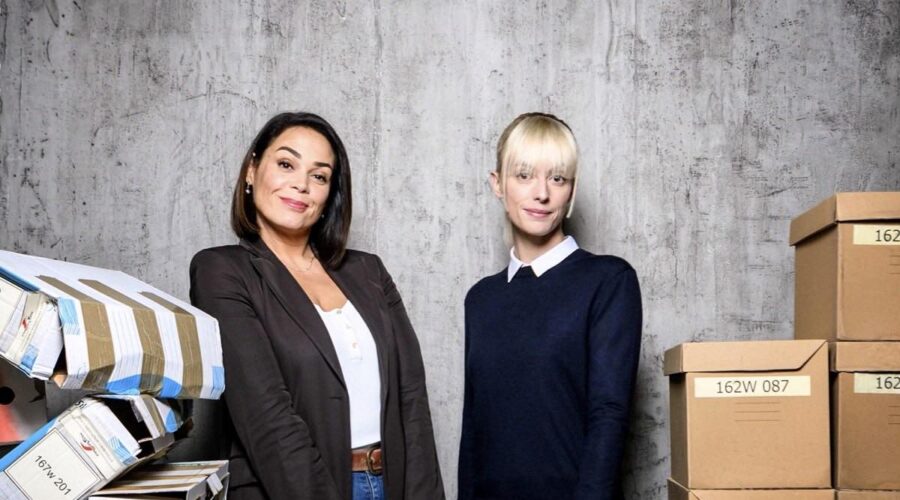 Da sinistra: Raphaëlle Coste (Lola Dewaere) e Astrid Nielsen (Sara Mortensen) in un'immagine di “Astrid et Raphaëlle”. Credits: Giallo.