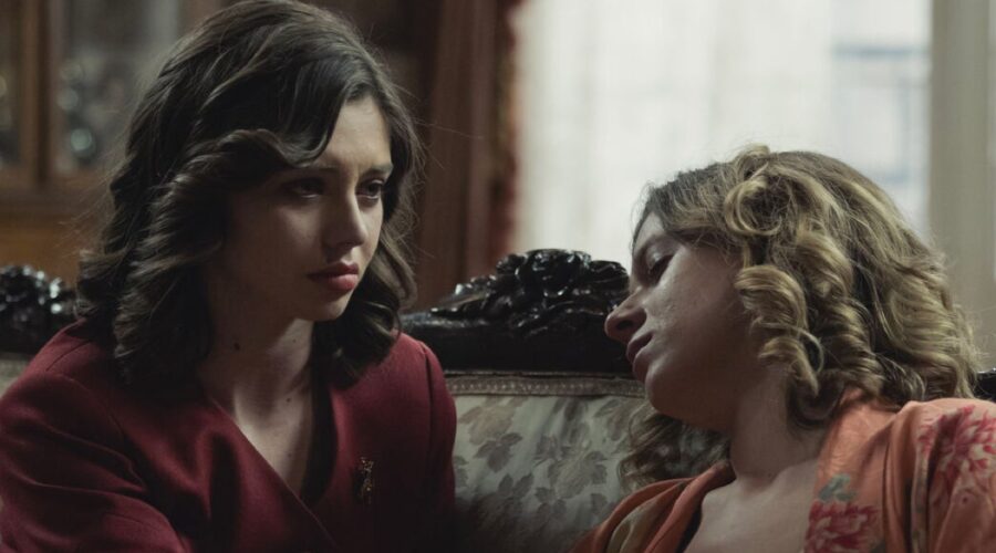 Da sinistra: Lydia Pavon (Gabriela) e Clara Garrido (Genoveva) In 