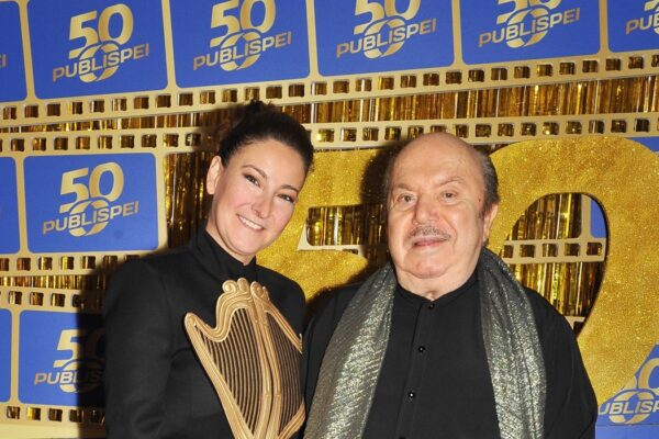 Da sinistra: Verdiana Bixio e Lino Banfi per i cinquanta anni di Publispei