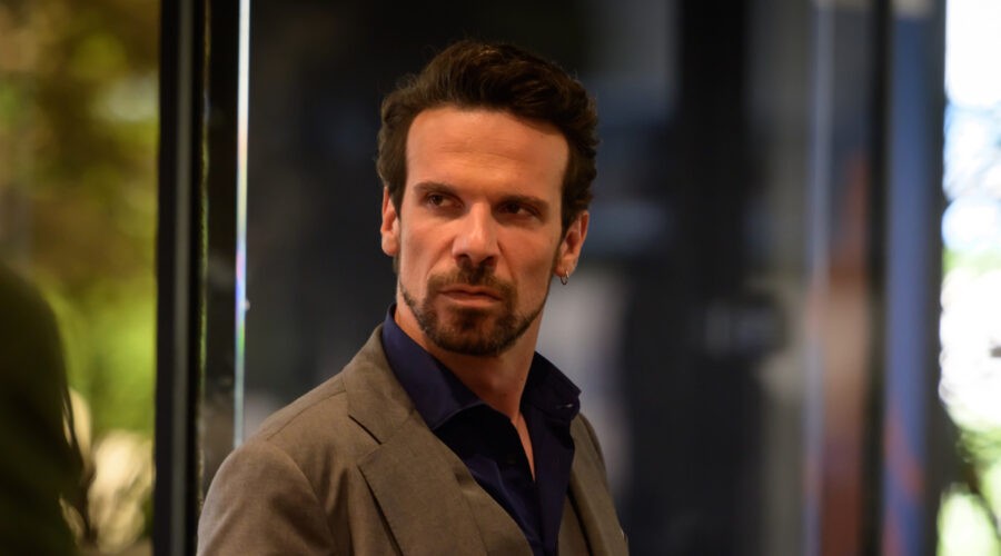 Francesco Montanari interpreta Corso Manni ne