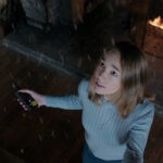 Holly Taylor Interpreta Angelina In 