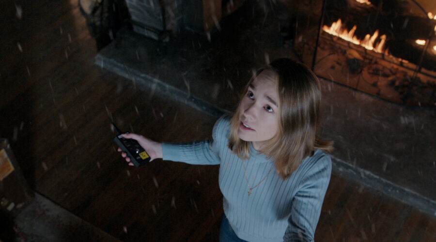 Holly Taylor Interpreta Angelina In