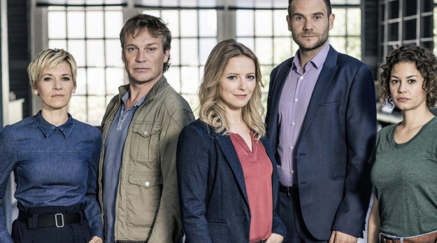 I Protagonisti Di Squadra Speciale Colonia In Un Poster Promozionale Della Serie Credits Zdf