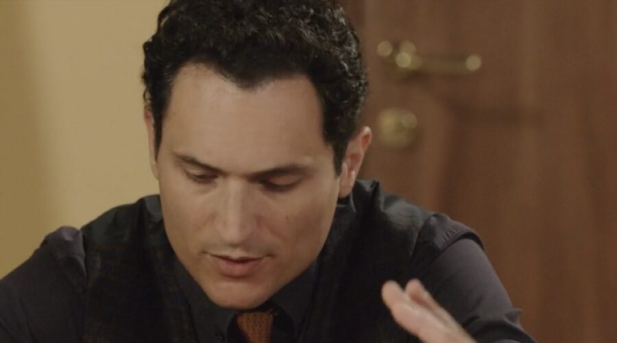 Alessandro Tersigni (Vittorio Conti) in una scena della puntata 44 de