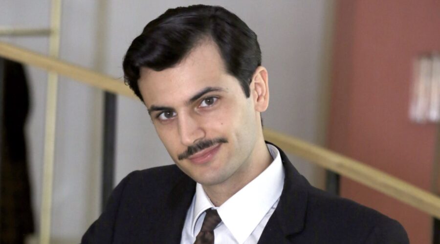 Elia Tedesco (Vito Lamantia) in un posato per