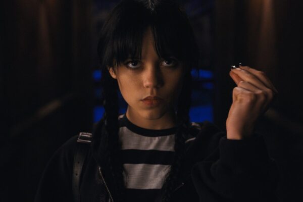 Jenna Ortega in una scena di 