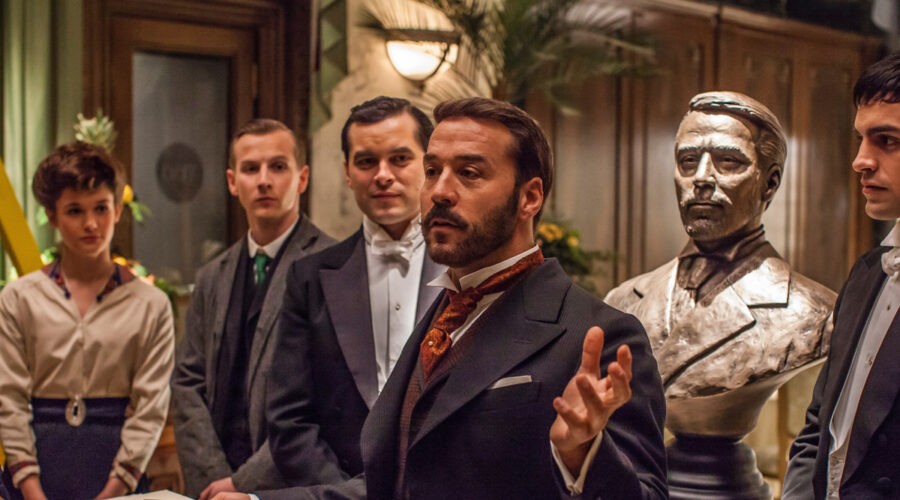 Jeremy Piven in una scena di