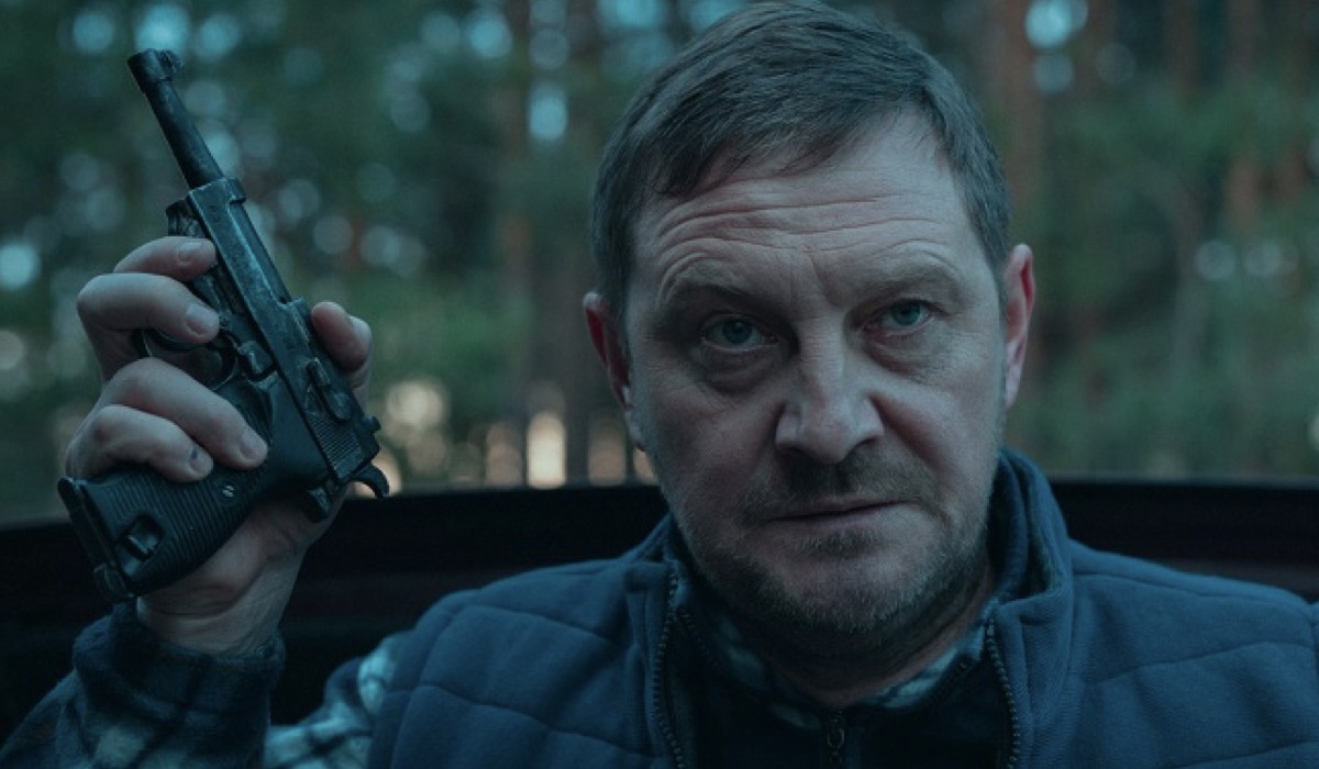 Juliusz Chrząstowski In Strada Senza Uscita Credits Netflix
