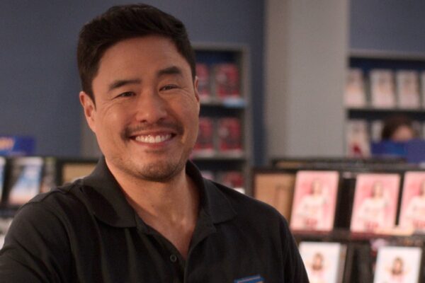 Randall Park interpreta Timmy in