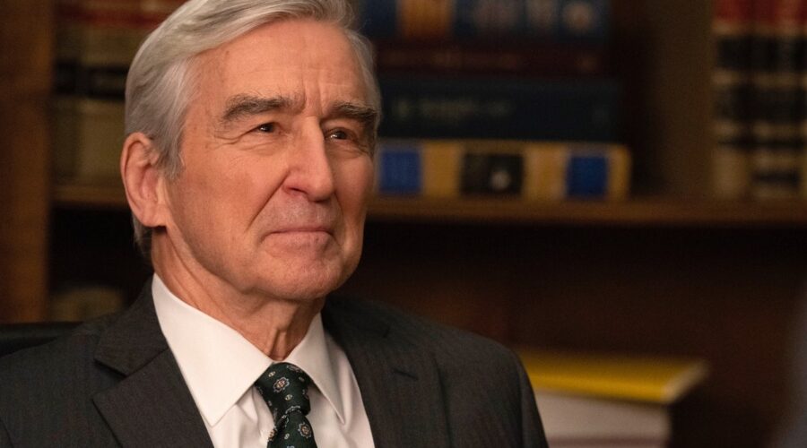 Sam Waterstone in una scena Di