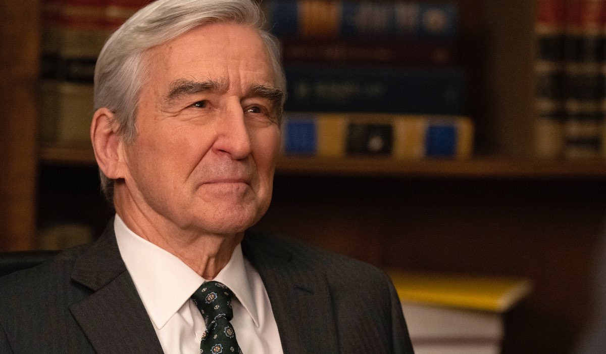 Sam Waterstone in una scena Di