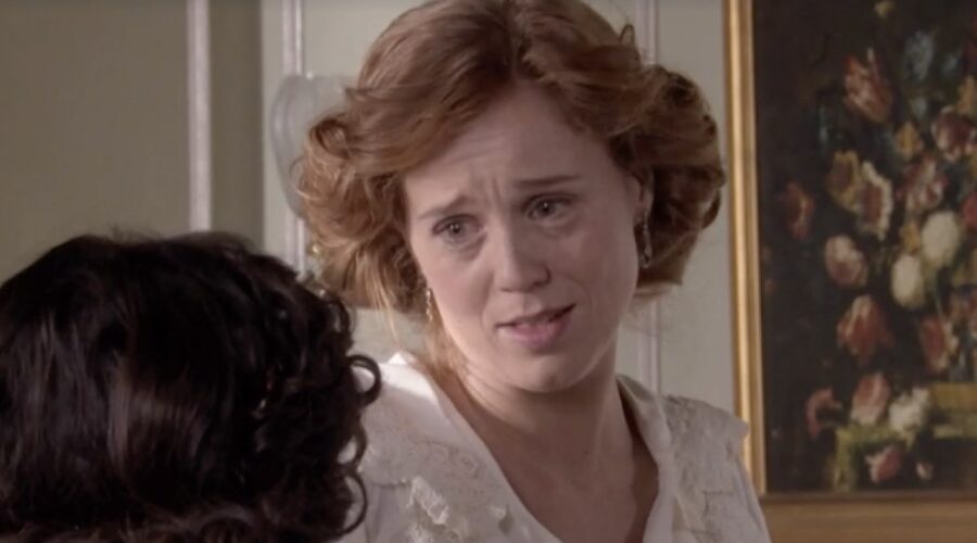 María Castro (Francisca Silva Torrealba) in una scena della puntata 11 di 