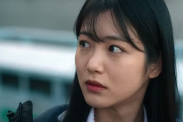 Shin Ye-Eun In una scena dal trailer di 