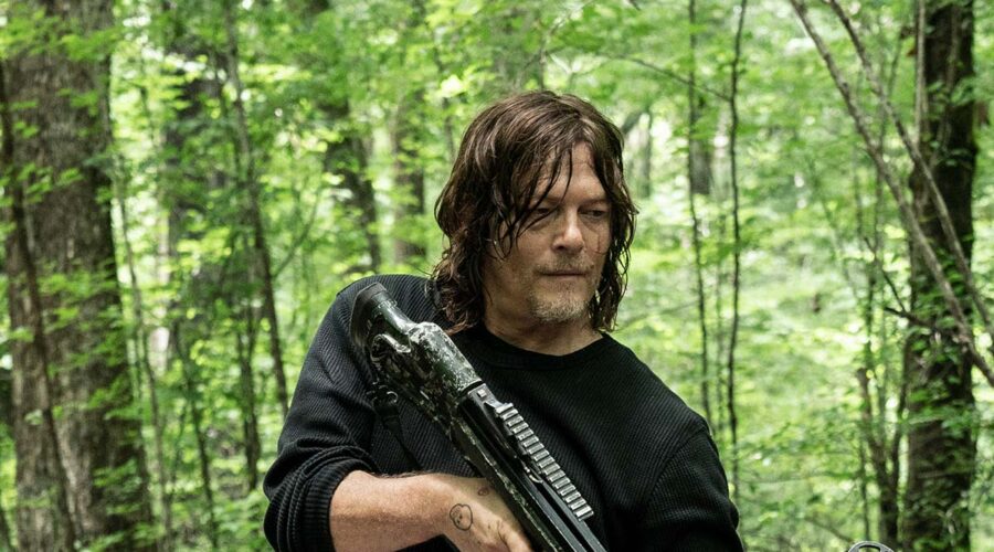 Norman Reedus in una scena di