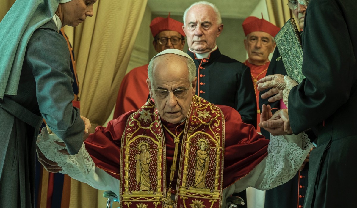 Toni Servillo interpreta Papa Paolo IV Una scena di 