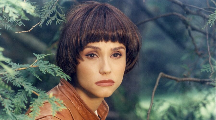 Alessandra Martines è Fantaghirò in una scena della mitica saga. Credits: RTI/Mediaset.