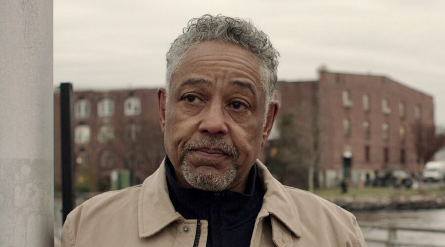 Giancarlo Esposito (Leo Pap) in una scena dell’episodio “Giallo” di Caleidoscopio. Credits: Courtesy of Netflix © 2022
