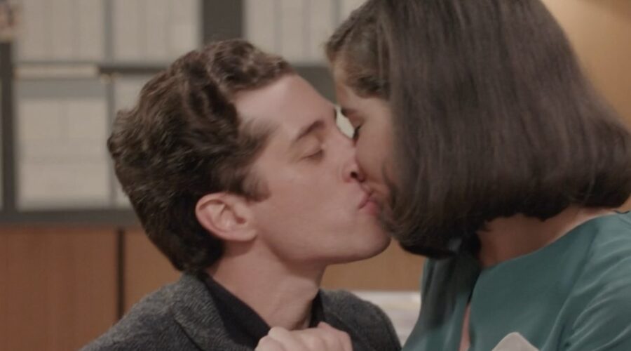 Da sinistra: Moisè Curia (Marco di Sant’Erasmo) e Grace Ambrose (Stefania Colombo) in una scena della puntata 54 de