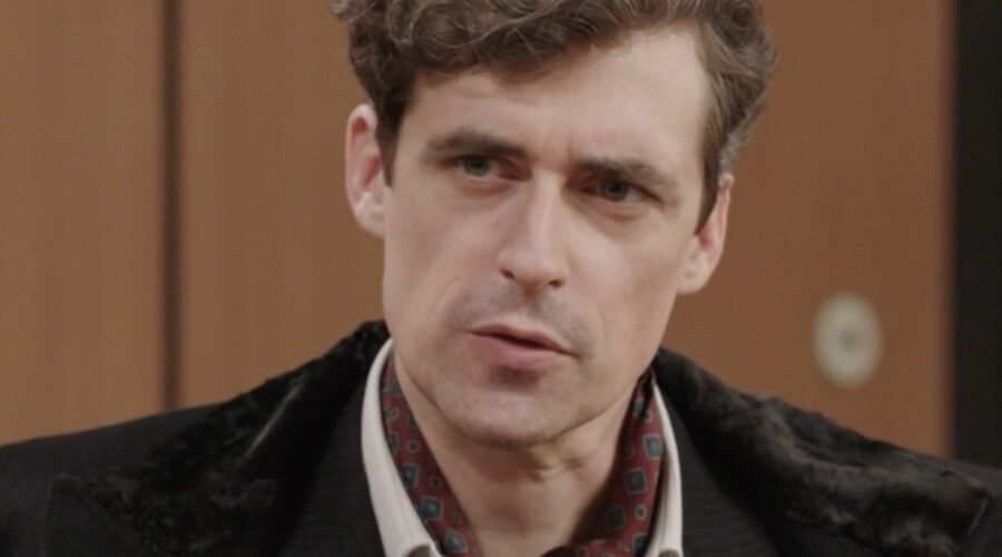 Flavio Parenti (Tancredi Di Sant'Erasmo) in una scena della puntata 68 de