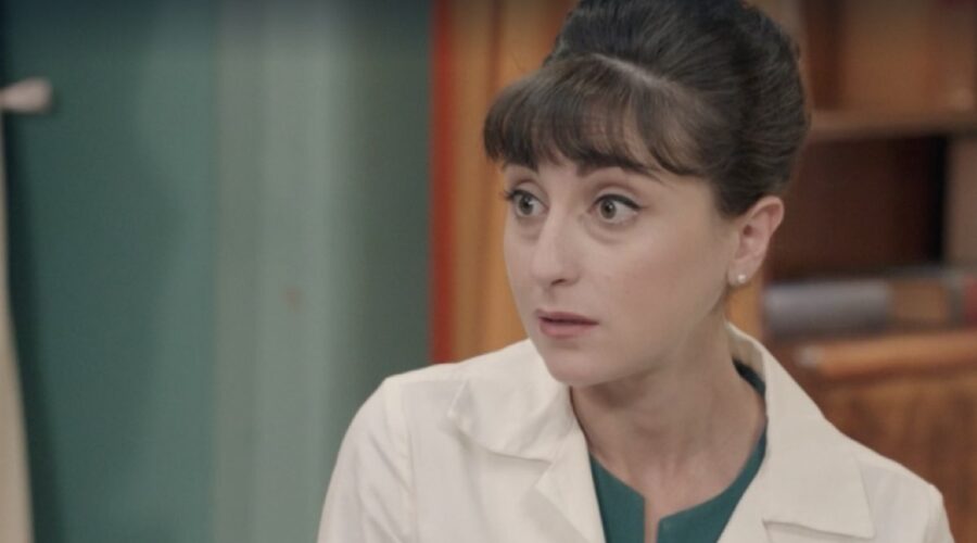Elisa Cheli (Paola Galletti in Cecchi) in una scena della puntata 59 de
